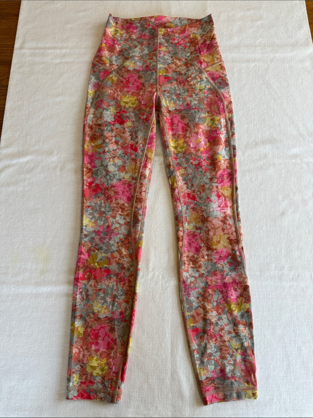 Lululemon Unlimit High Rise Tight 4 Inflorescence Multi